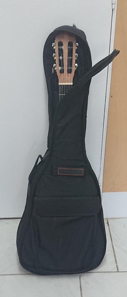 Guitare La Mancha, Enlèvement ou Envoi, Comme neuf, Guitare classique ou espagnole, Avec valise