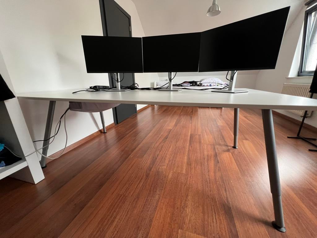 Bureau tafel Ikea 195x110 wit met grijze poten, Ophalen, Hout, In hoogte verstelbaar, Zo goed als nieuw