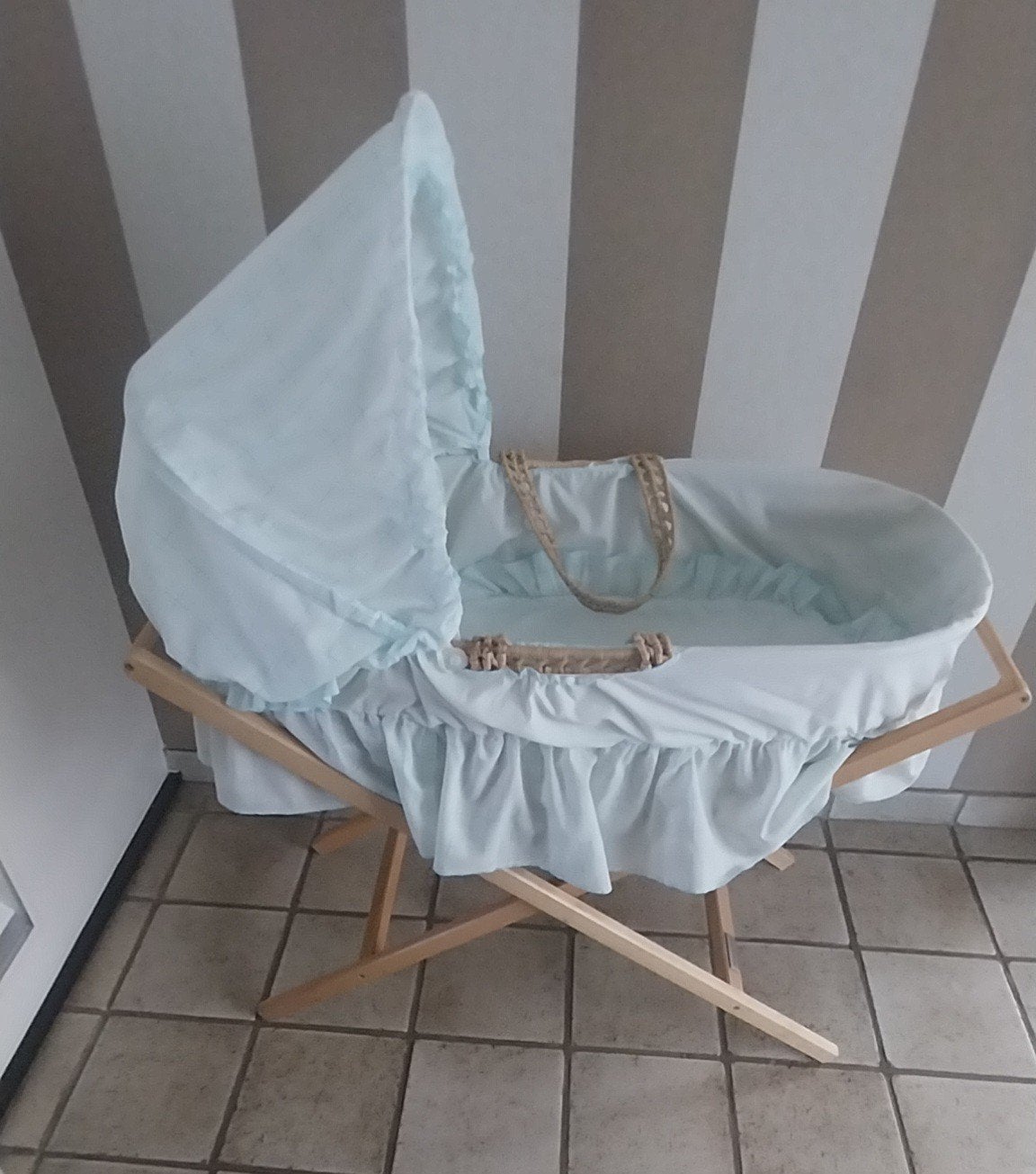 Rotan wieg met staander., Kinderen en Baby's, Ophalen, Gebruikt, Wieg