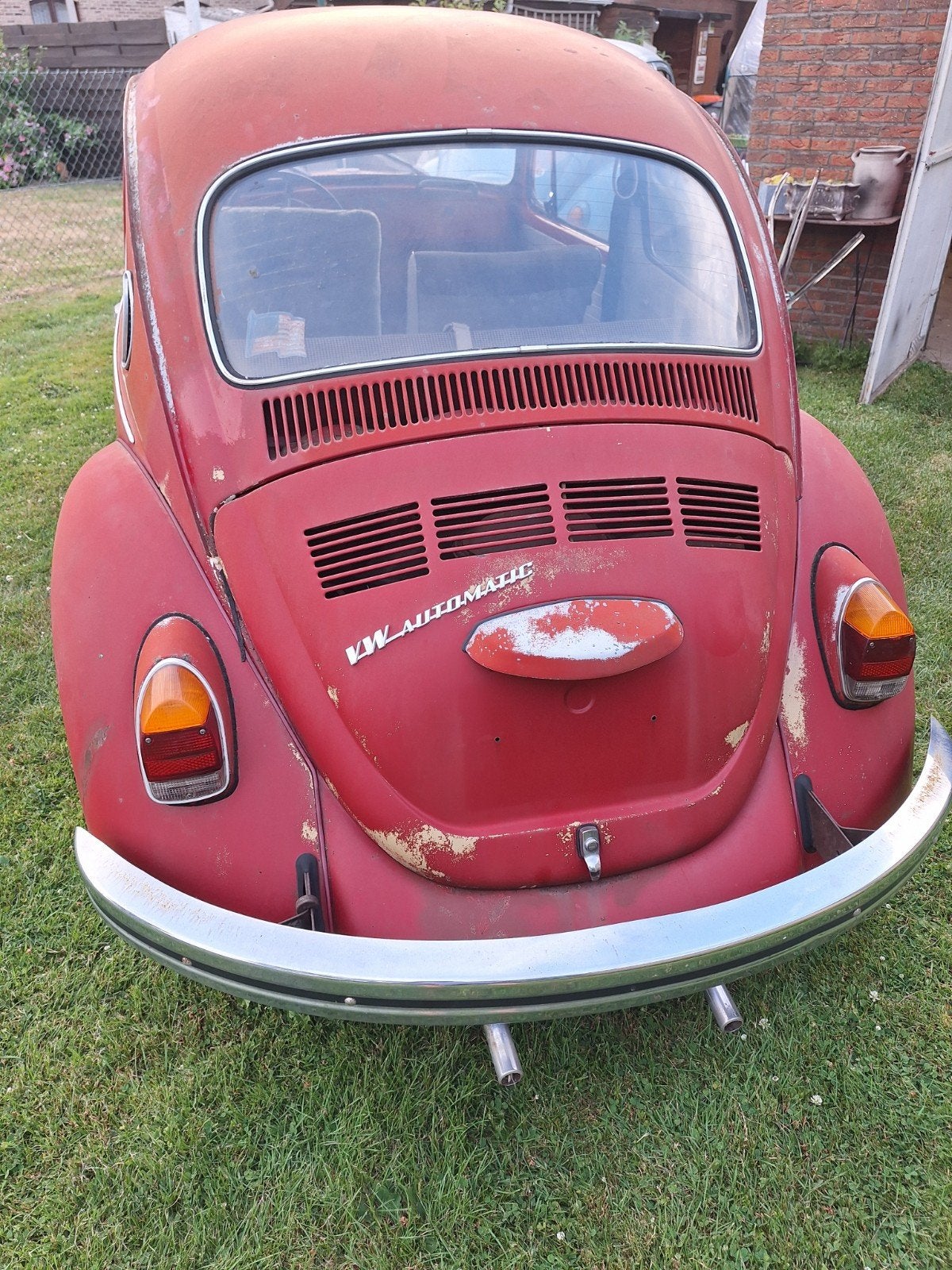 scarabée 1302S, Autos, Rouge, 50 kW, 3 places, Noir