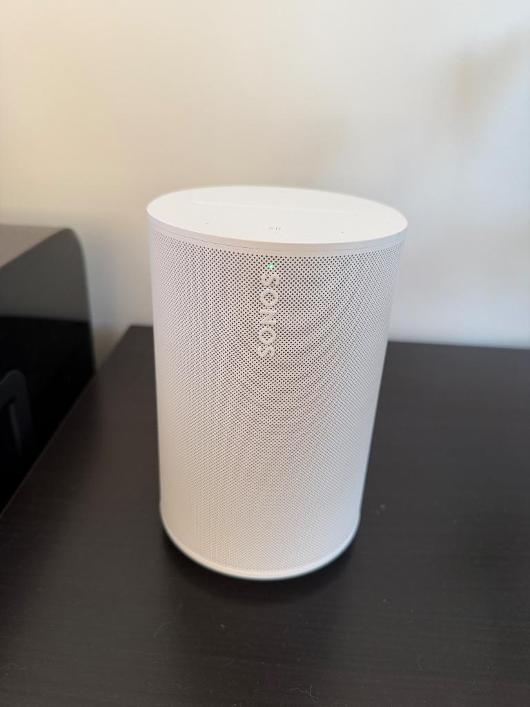 Sonos Era 100 - wit - als nieuw, Audio, Tv en Foto, Luidsprekerboxen, Ophalen, Zo goed als nieuw, Sonos, 120 watt of meer