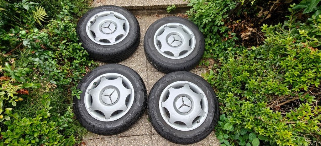 4X Jantes tole Mercedes 15  + Pneus été neufs 195 65 R15 91V, Autos : Pièces & Accessoires, Pneus & Jantes, Neuf, 15 pouces, Pneus et Jantes