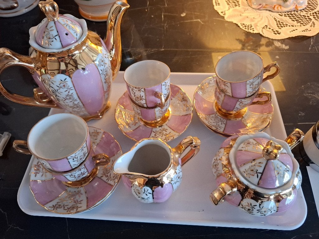 Prachtig vintage porseleinen theeservies – Roze met goud, Antiek en Kunst, Ophalen of Verzenden