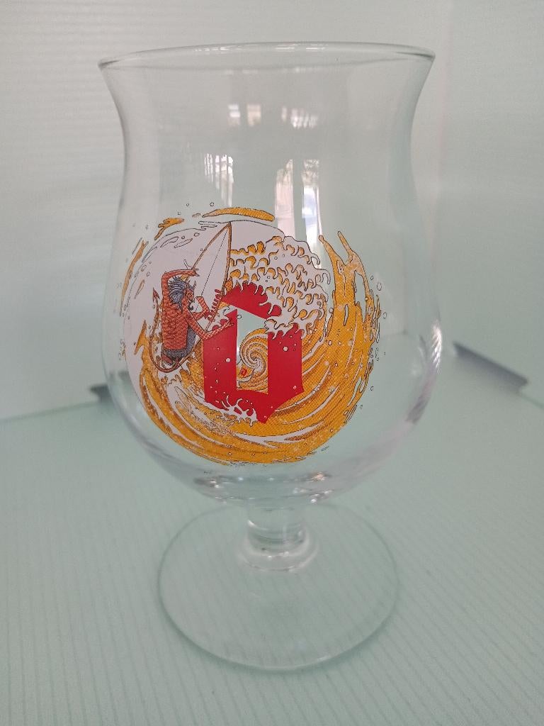 Mooi DUVEL-glas op standaard van KOBE DE KEYZER, Ophalen of Verzenden, Zo goed als nieuw, Glas of Glazen, Duvel