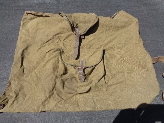Zoldervondst uit Duits privaat , rugzak intact met riemen, Verzamelen, Militaria | Algemeen, Ophalen of Verzenden, Landmacht, Overige typen