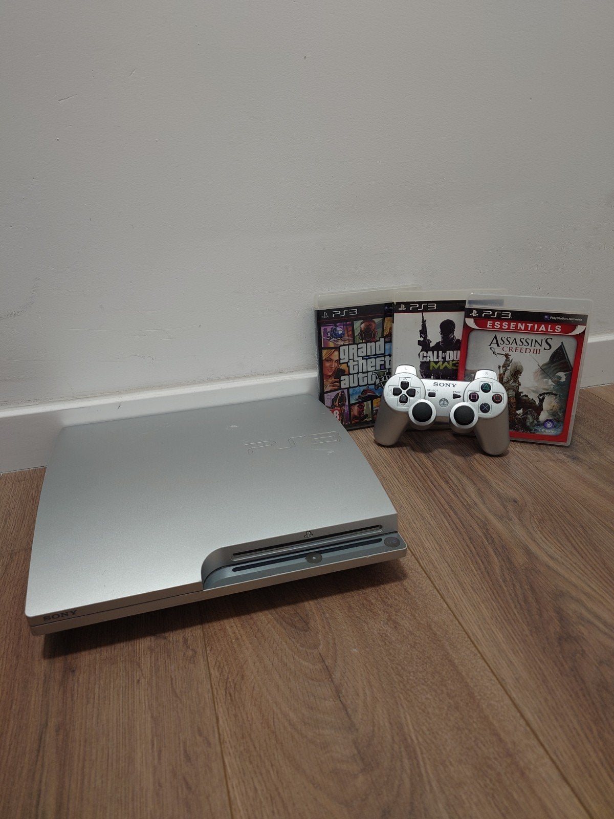 Playstation 3 argent satiné avec 3 jeux et 1 manette, Consoles de jeu & Jeux vidéo, Enlèvement, Slim