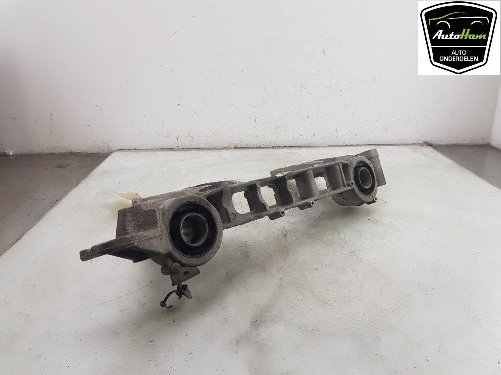SUPPORT V (447.8) (|A4473503400|A4473530700|A4473501701|), Utilisé, Mercedes-Benz