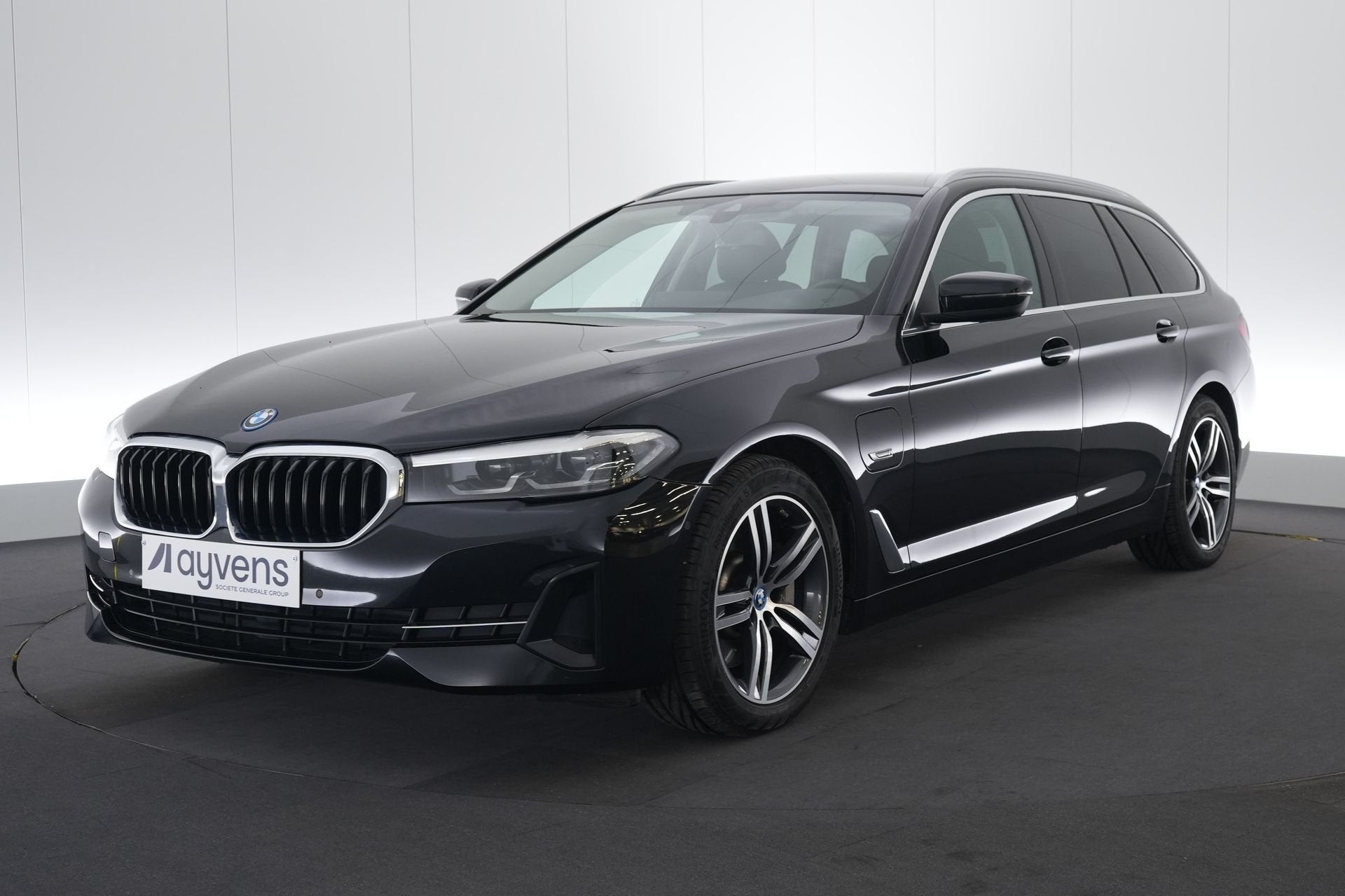 (2CFJ020) BMW 5 SERIES TOURING, Automaat, 1998 cc, Euro 6, Zwart