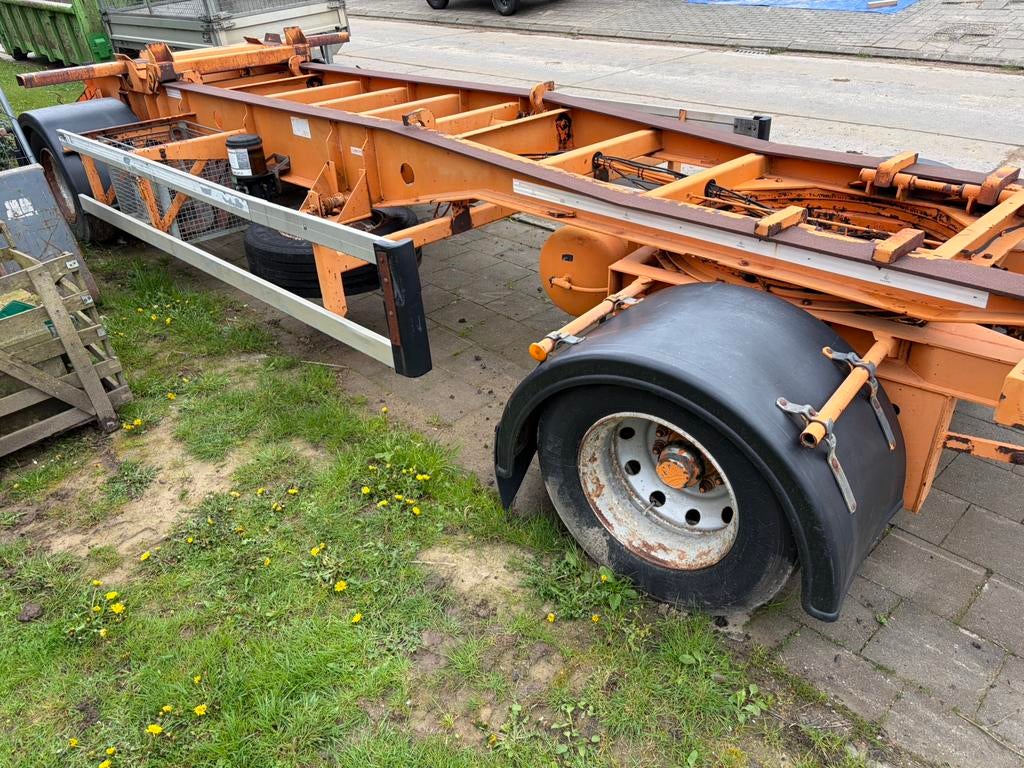 Container aanhangwagen, Enlèvement