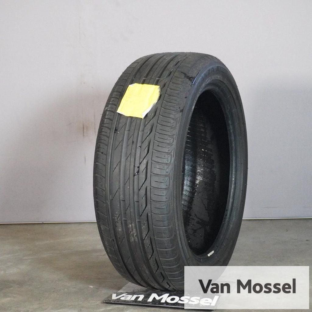 Bridgestone Turanza T001 Zomerband 205/50/R17 93V, Auto-onderdelen, Banden en Velgen, Gebruikt, -, -, 17 inch