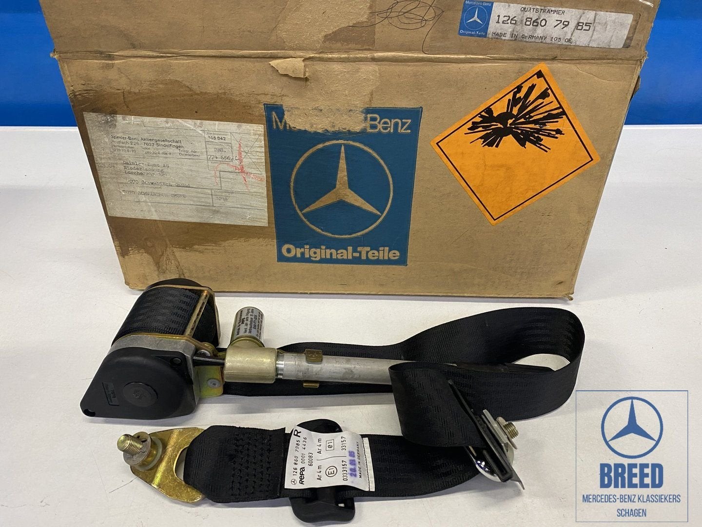 NOS gordel rechtsvoor voor Mercedes-Benz W126, Auto-onderdelen, Interieur en Bekleding, -, Nieuw, Ophalen of Verzenden, -