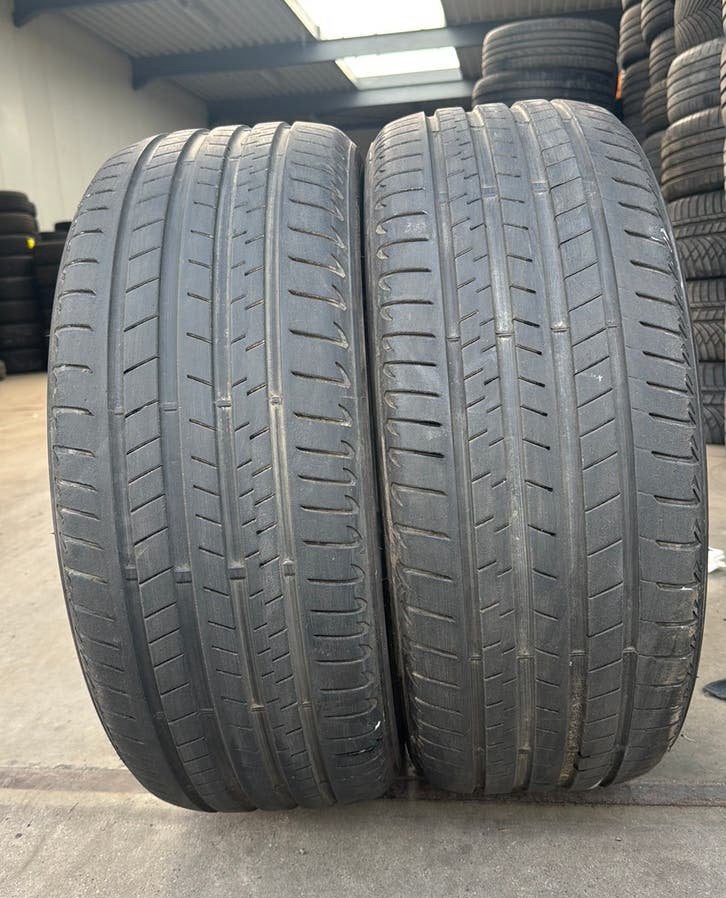 2454021 245/40/21 245/40R21 zomer runflat merk Bridgestone, Ophalen