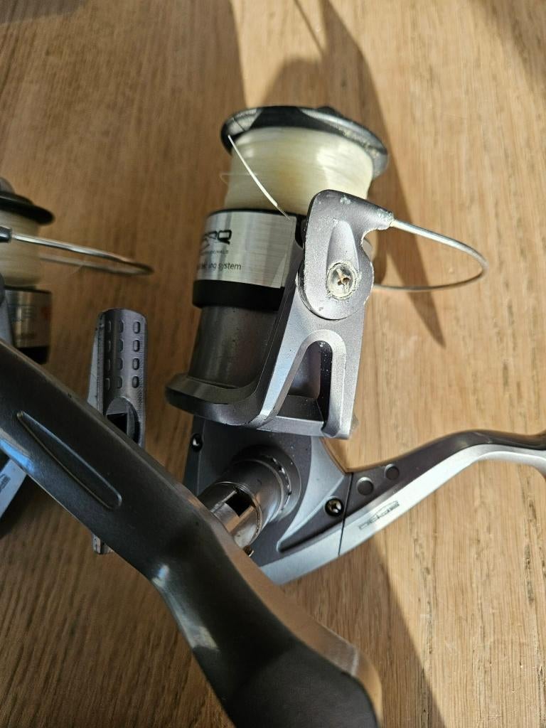 2 werpmolens Spro, Enlèvement ou Envoi, Utilisé, Moulinet
