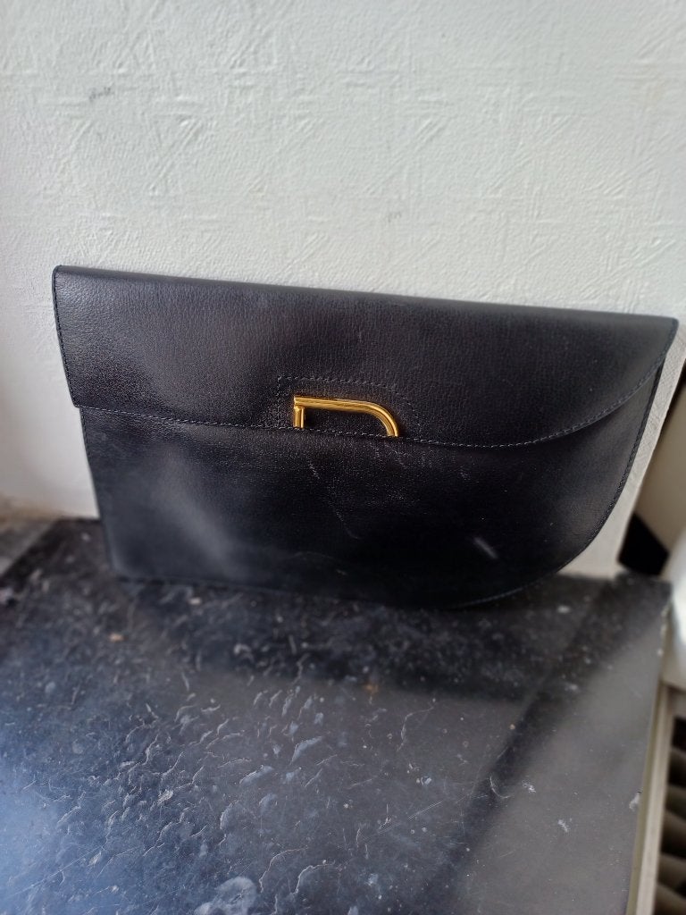 DELVAUX Sac - pochette noir siglé, Bijoux, Sacs & Beauté, Envoi, Noir