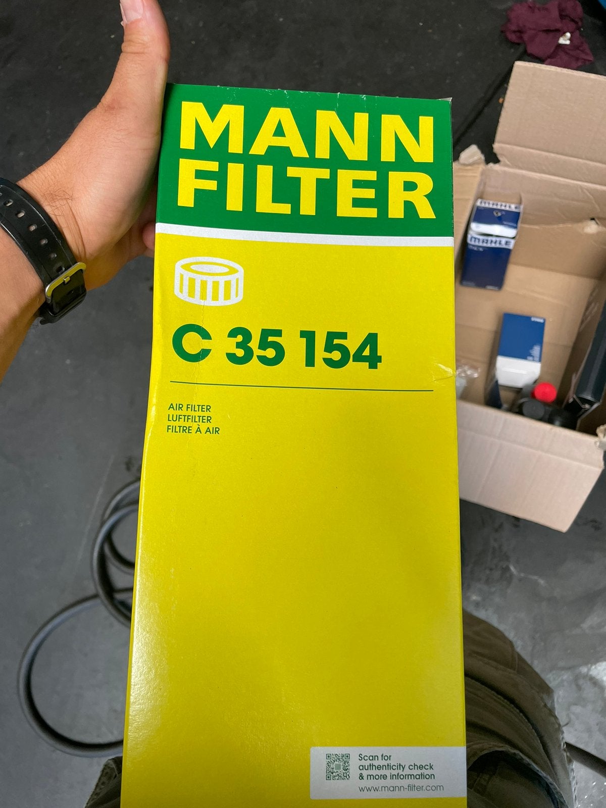 Filtre à air Mann Filter C35 154, Enlèvement