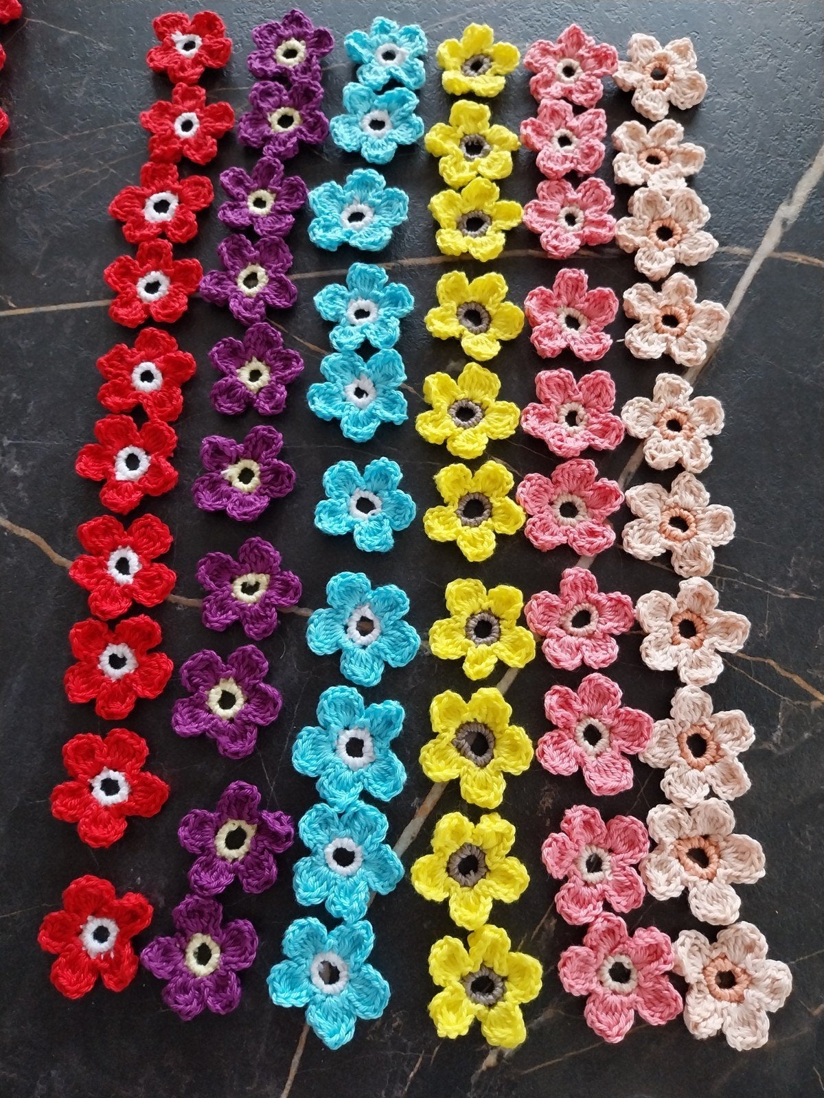 Gehaakte bloemen in zomerse kleurtjes, Ophalen of Verzenden, Nieuw, Haken, Overige typen