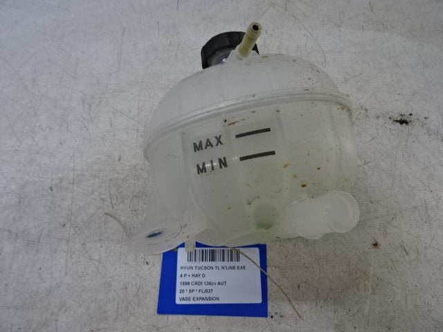 EXPANSIERESERVOIR Hyundai Tucson (TL) (01-2015/05-2023), Hyundai Motor Deutschland GmbH, Gebruikt, Kaiserleipromenade 5
63067  Offenbach am Main, DE