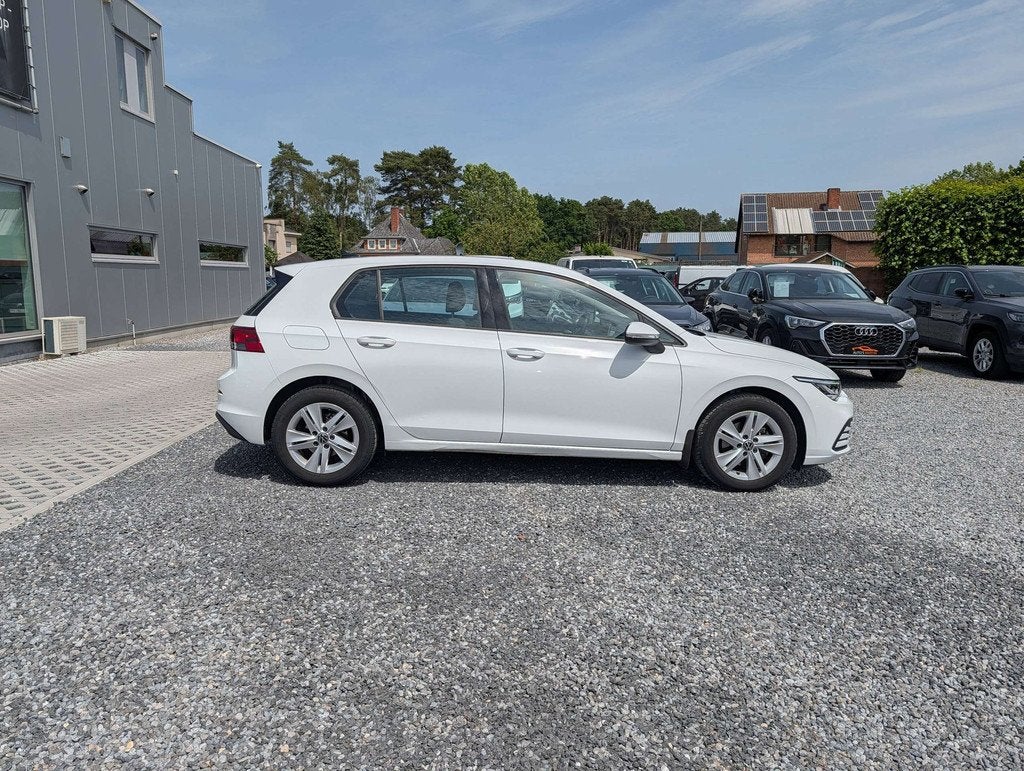 Volkswagen Golf 1.0 eTSI Life OPF DSG | NAVI/CARPLAY | AMBIE, Auto's, Stof, Gebruikt, https://public.car-pass.be/vhr/9eeda530-e0c8-41e0-bd55-8de0c25cf6d5