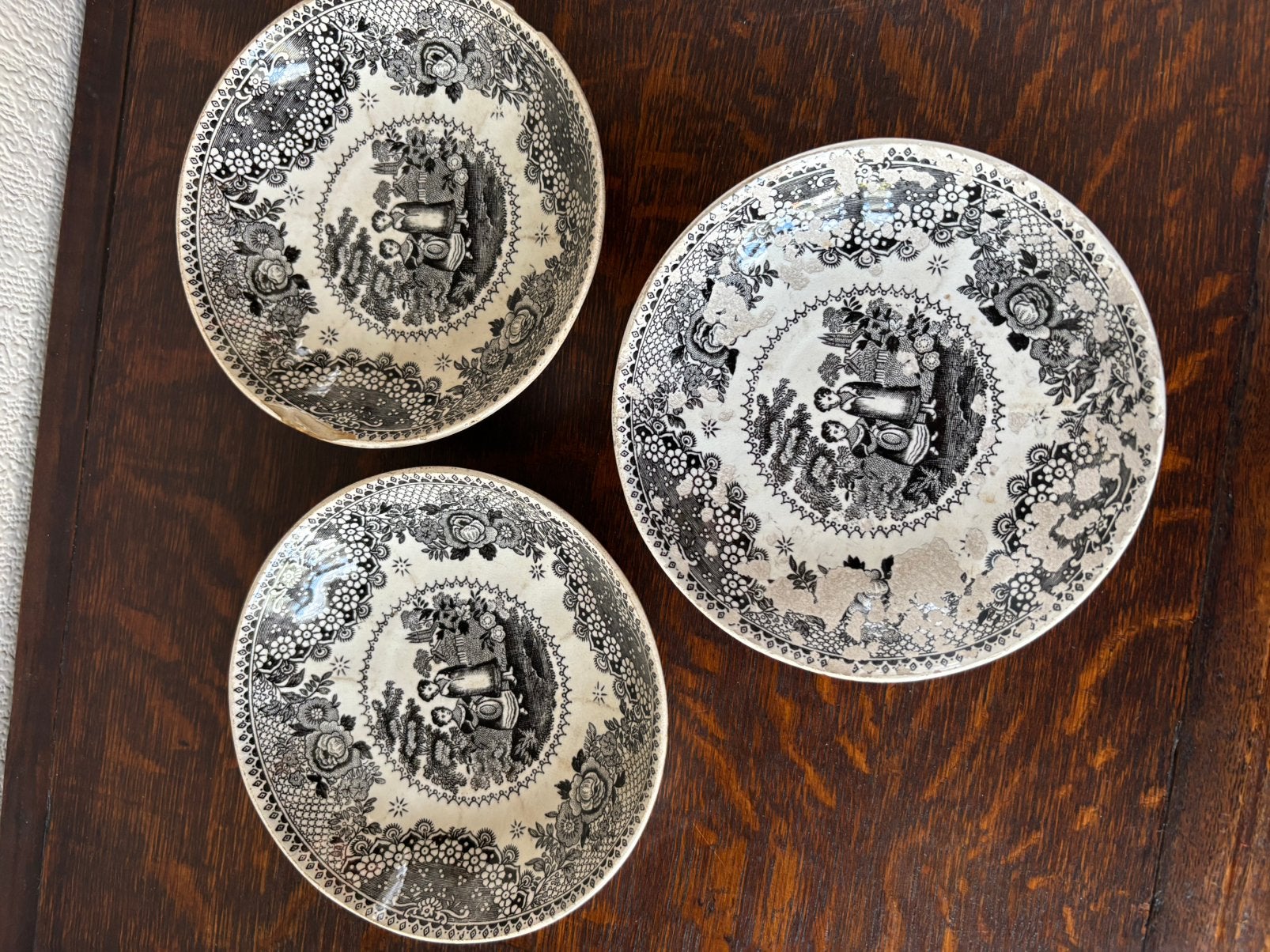 Antieke Set van 3”Orphans"(J.B. Cappellemans Aîné, Jemappes), Antiek en Kunst, Ophalen of Verzenden