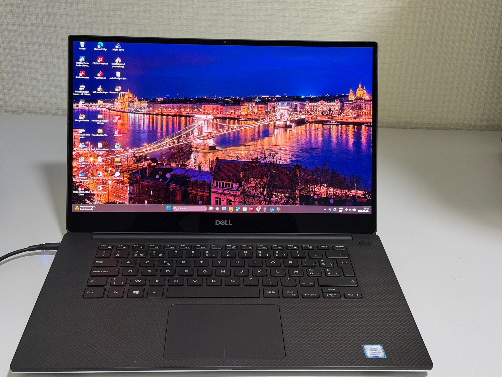 Dell XPS 15 7590 i9 32GB GTX1650 1TB SSD 4K UHD, Computers en Software, Windows Laptops, Ophalen, Met videokaart, Zo goed als nieuw