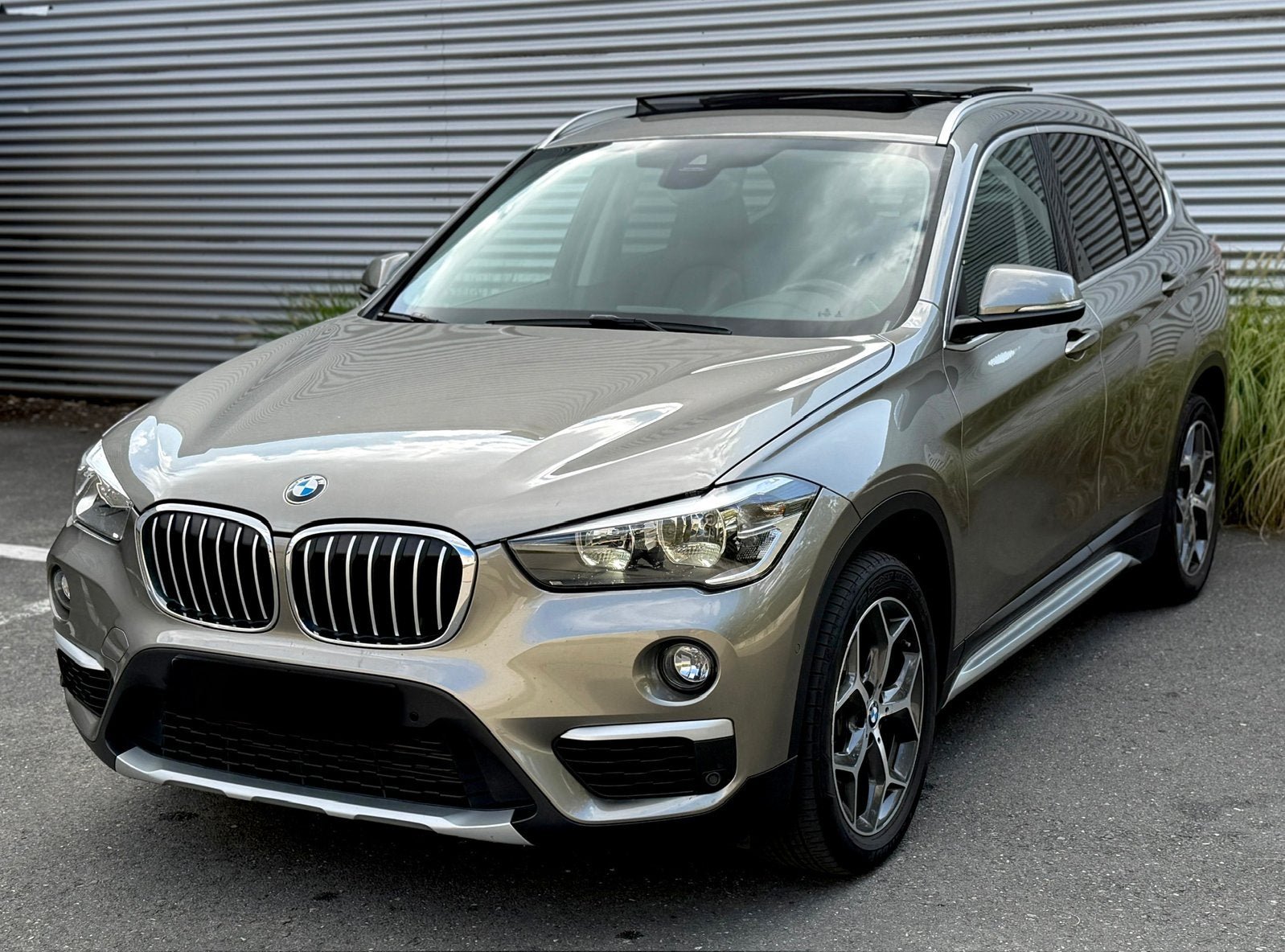 Bmw x1 sDrive1.8i Xline 57.000 km !! Navi / Leder / Pano.., Autos, BMW, Argent ou Gris, Achat, Euro 6, Boîte manuelle