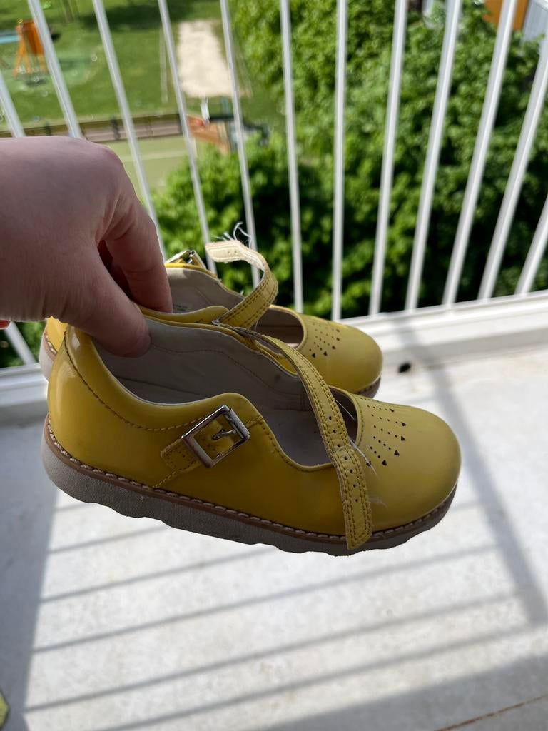 Chaussures Clarks fille 28 et demi, Enlèvement, Comme neuf, Fille