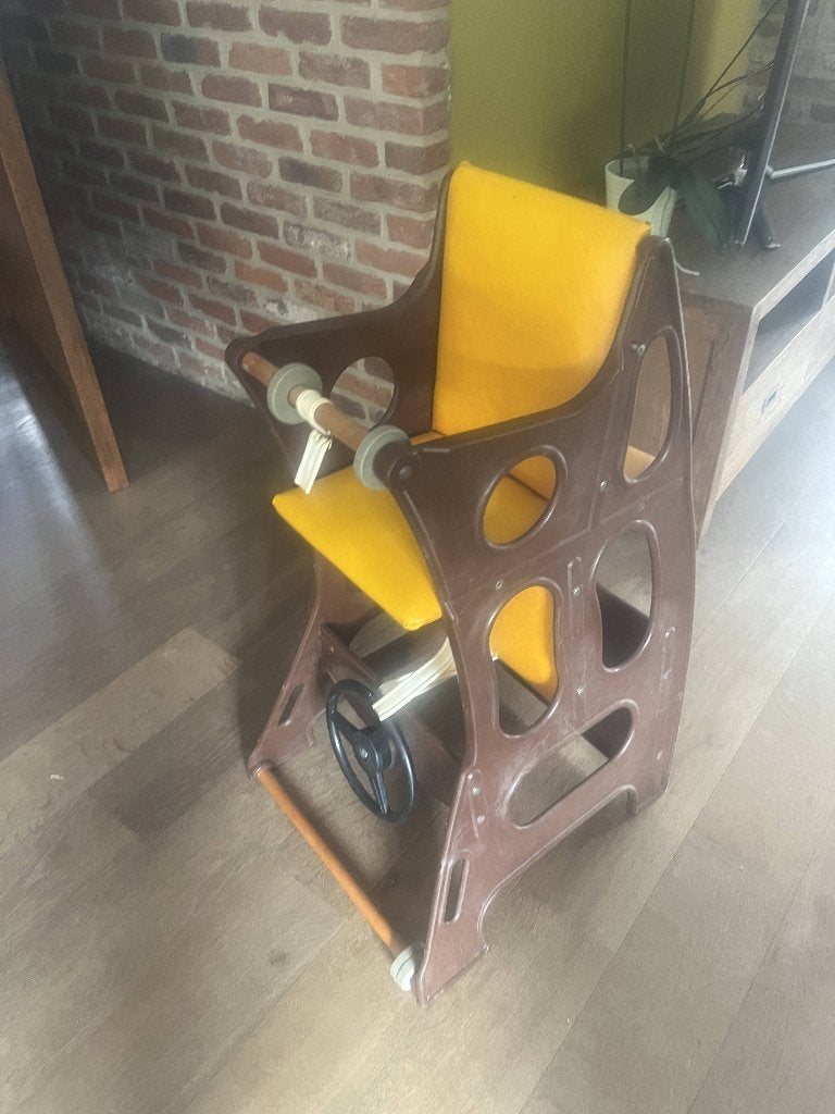 babystoeltje voor kleine baby's/ vintage, Ophalen