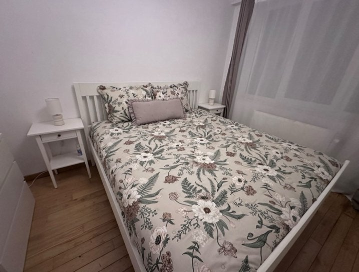 Ensemble lit king size + matelas + tables de chevet, Maison & Meubles, Chempêtre, Comme neuf, Enlèvement, 180 cm