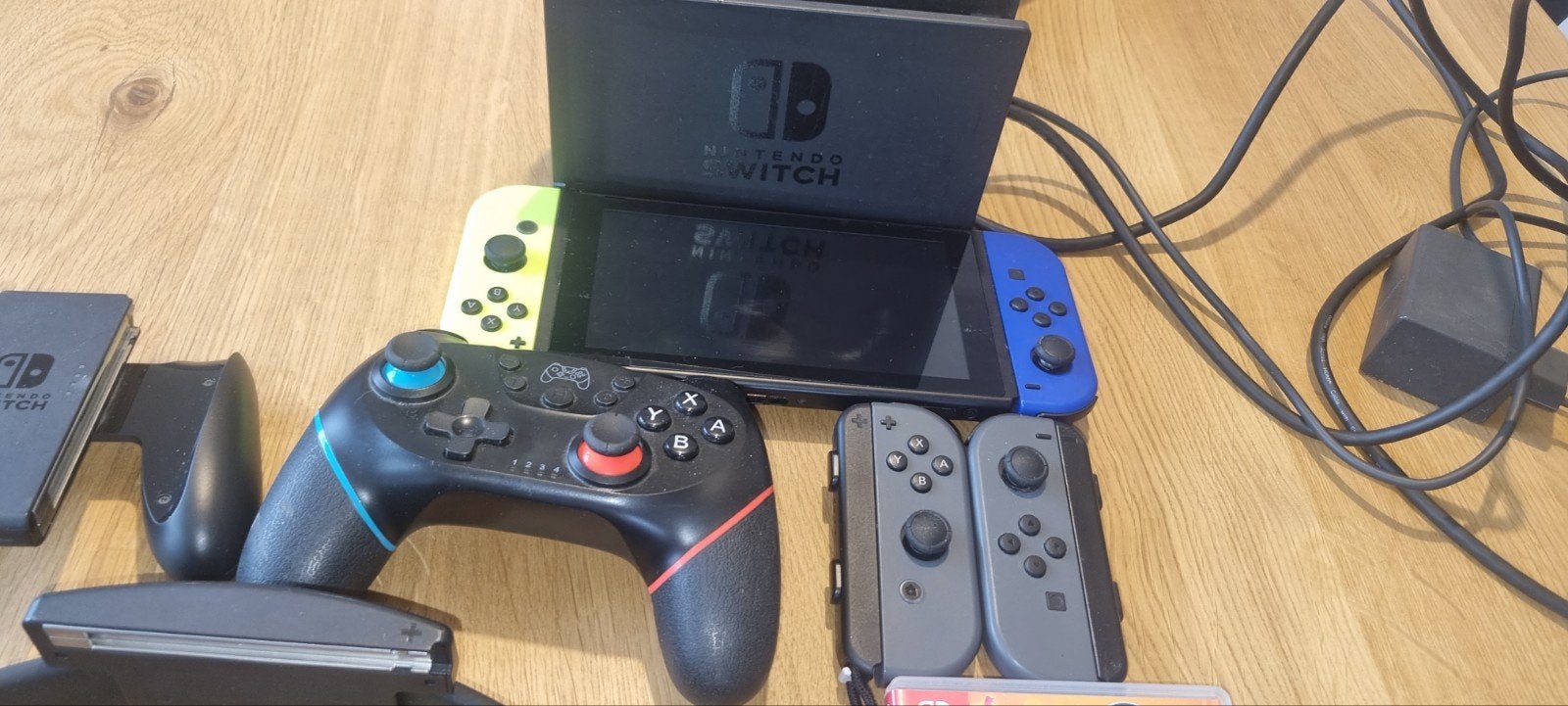 nintendo switch, Games en Spelcomputers, Ophalen, Met 3 controllers of meer, Switch Original, Met games