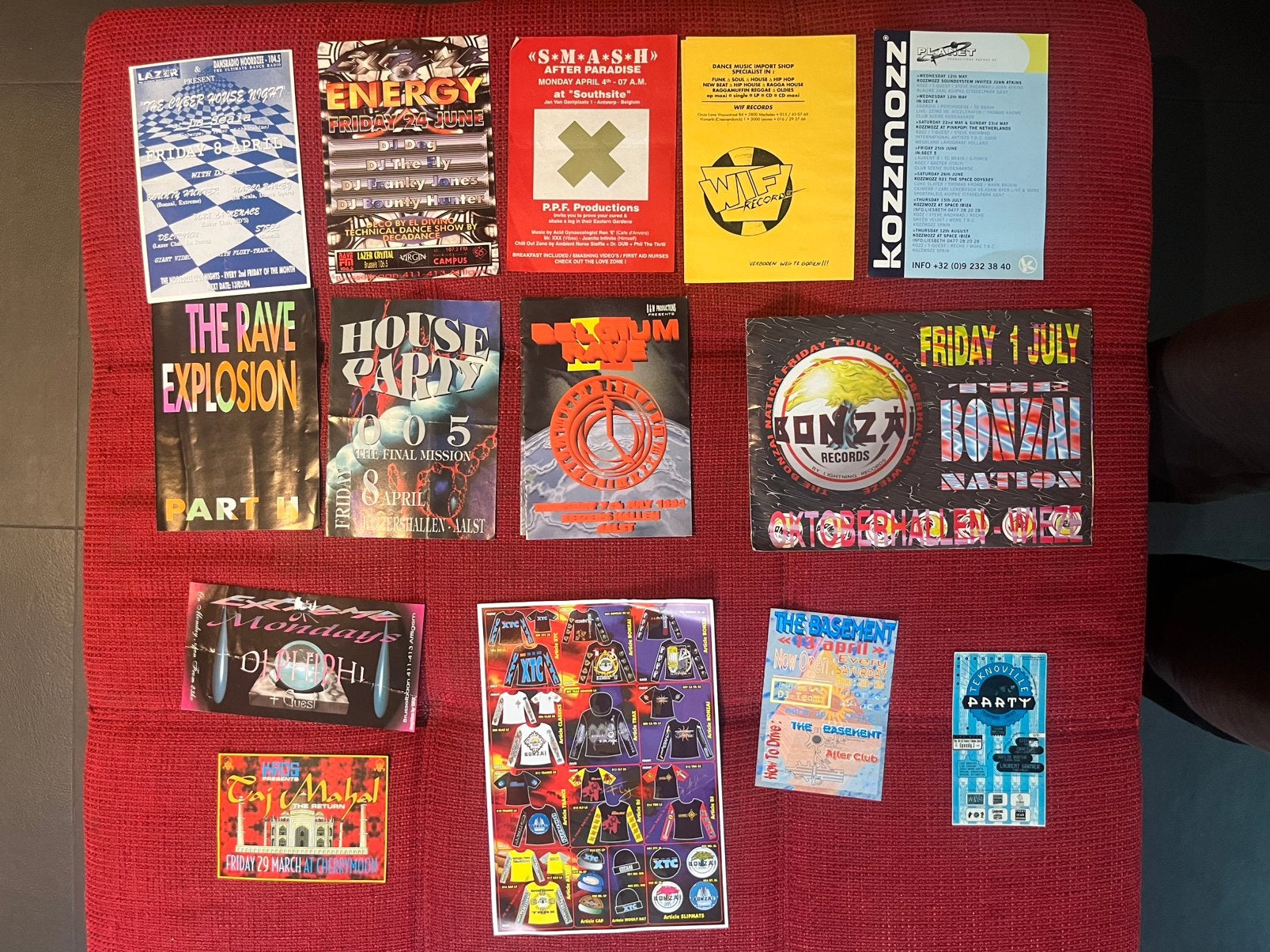 TE KOOP / RUILEN Flyers, stickers 90’s discotheken, Cd's en Dvd's, Ophalen of Verzenden, Zo goed als nieuw, Hardcore