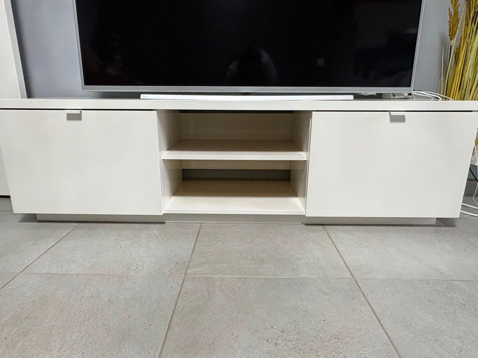 Wodern white TV stand, Ophalen, Zo goed als nieuw