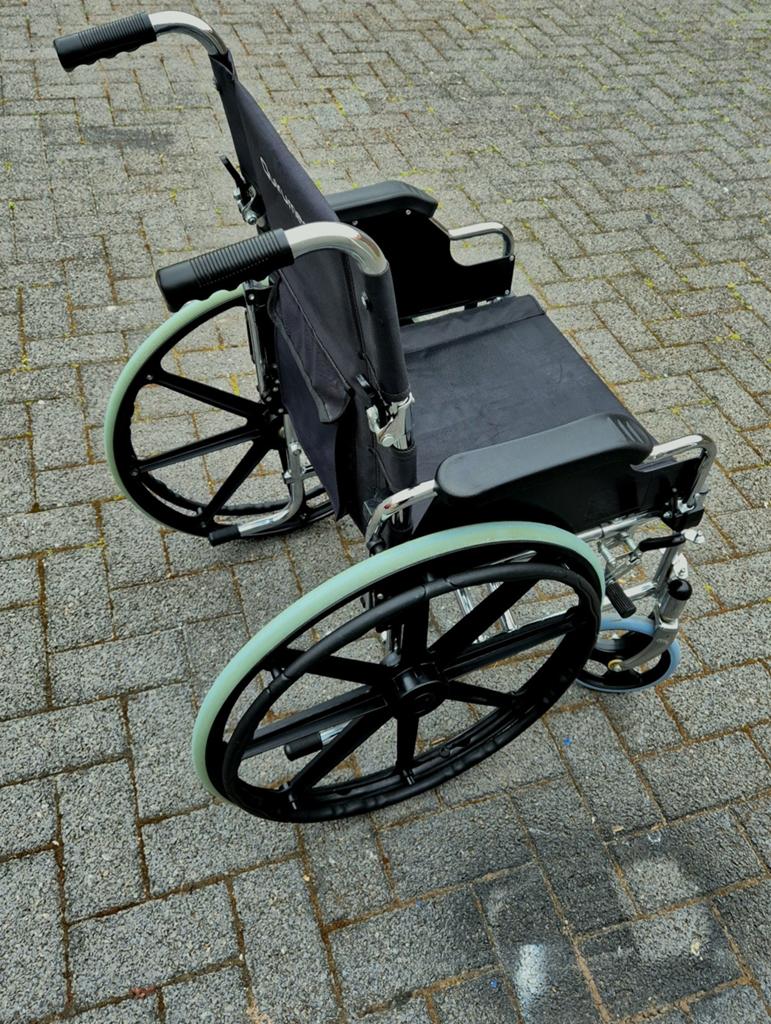 Rolstoel, Diversen, Rolstoelen, Zo goed als nieuw, Duwrolstoel, Inklapbaar, Ophalen