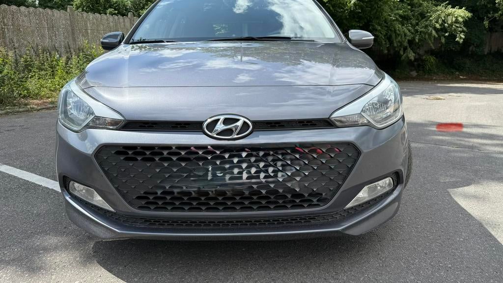 Hyundai i20 09/2017 euro 6b, Autos, Argent ou Gris, Achat, Euro 6, Boîte manuelle