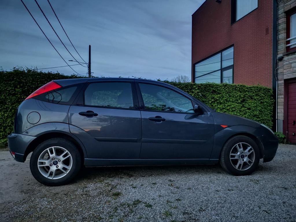Ford focus 1600cc benzine autommat, Auto's, Blauw, Luifel, 5 deurs, Particulier