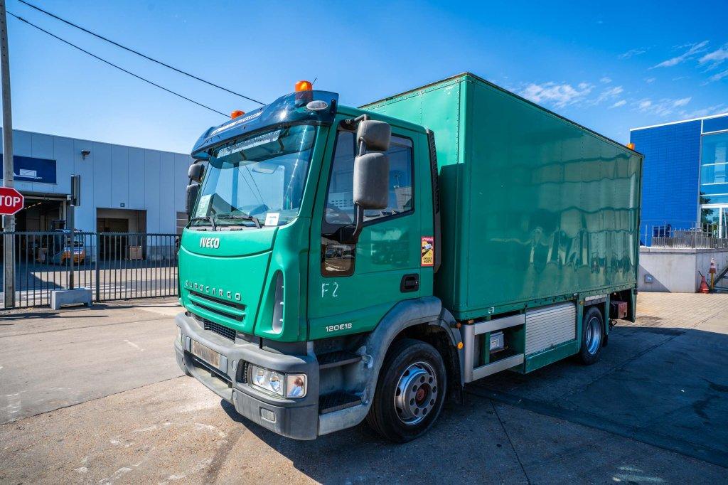 Iveco EUROCARGO 120E18, Autos, Camions, Entreprise, Achat, Air conditionné, Iveco, Diesel, Euro 3, Boîte manuelle, Vert, Propulsion arrière