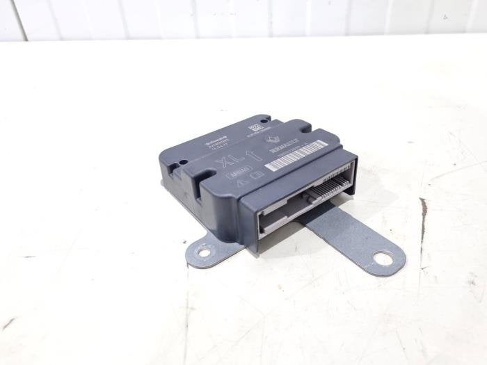 Module airbag d'un Renault Clio, Renault, -, 3 mois de garantie, Utilisé