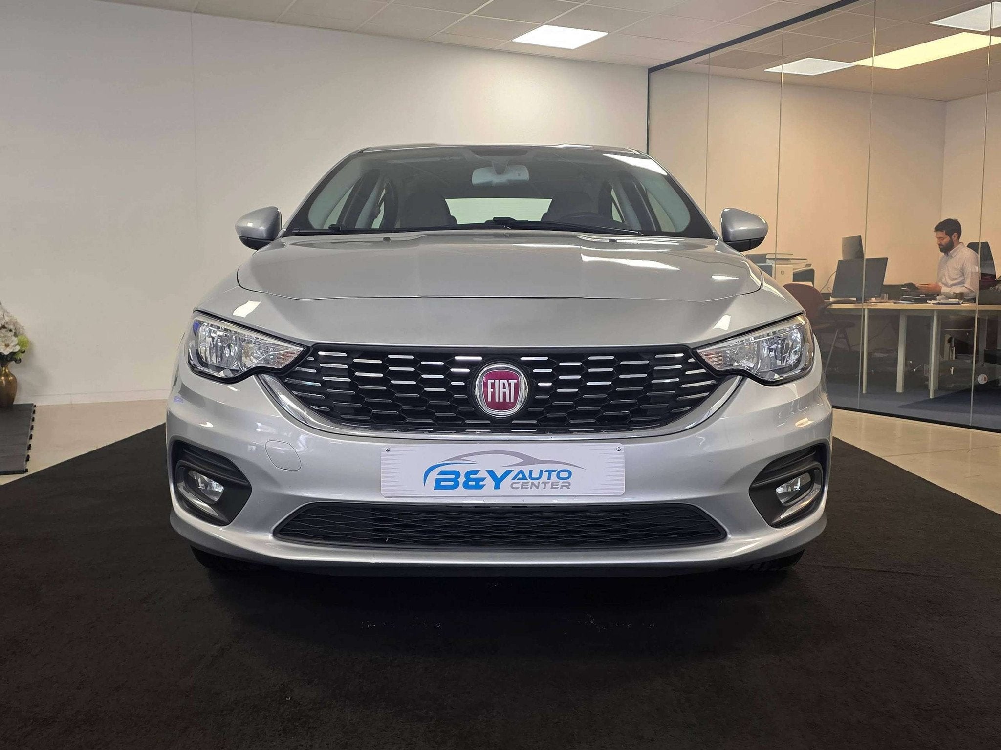 Fiat Tipo 1.6 D Euro6 Lounge Business / Camera / Navi, Autos, Fiat, Achat, Entreprise, Boîte manuelle, Beige