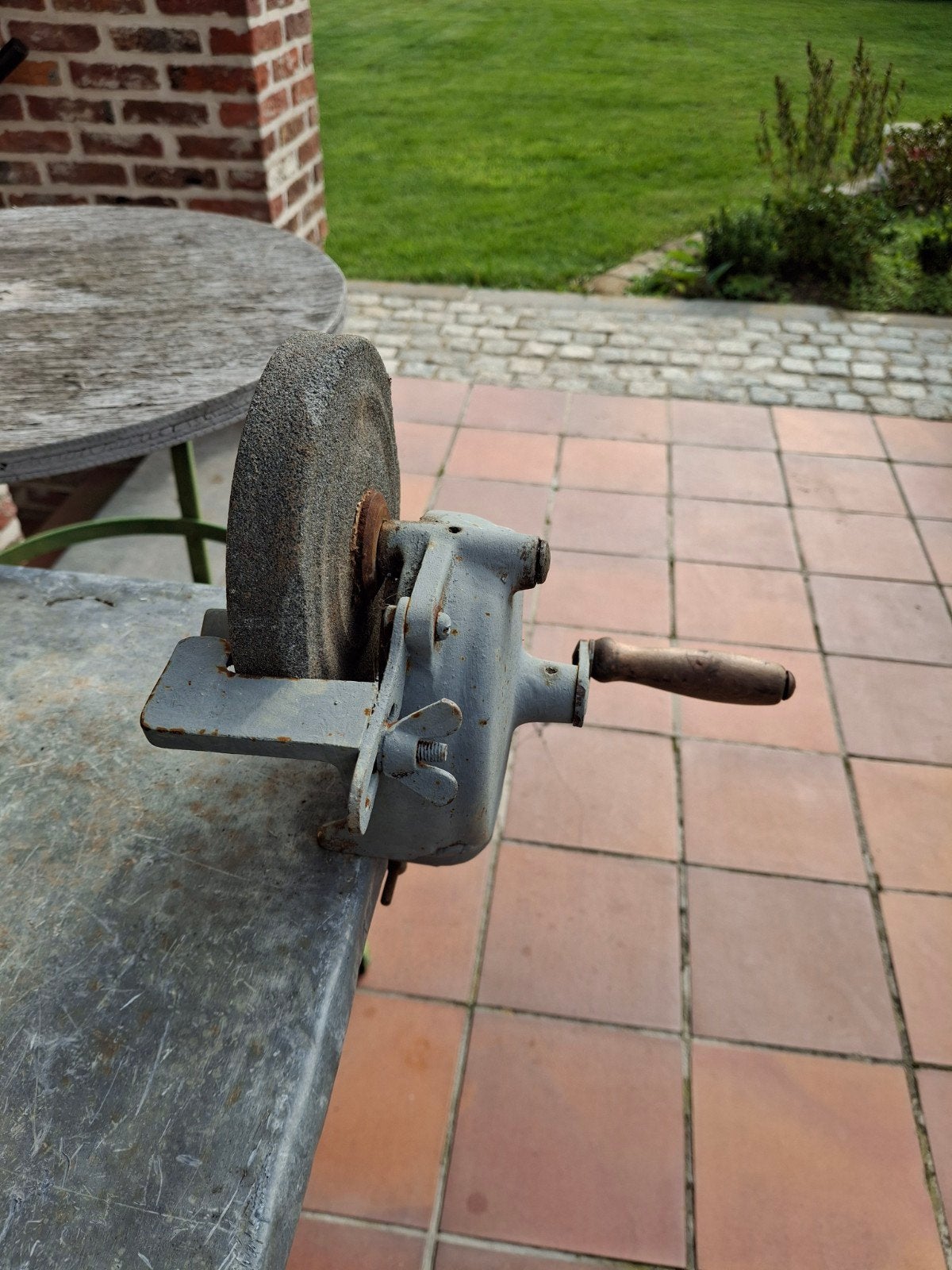 Handslijpsteen., Ophalen