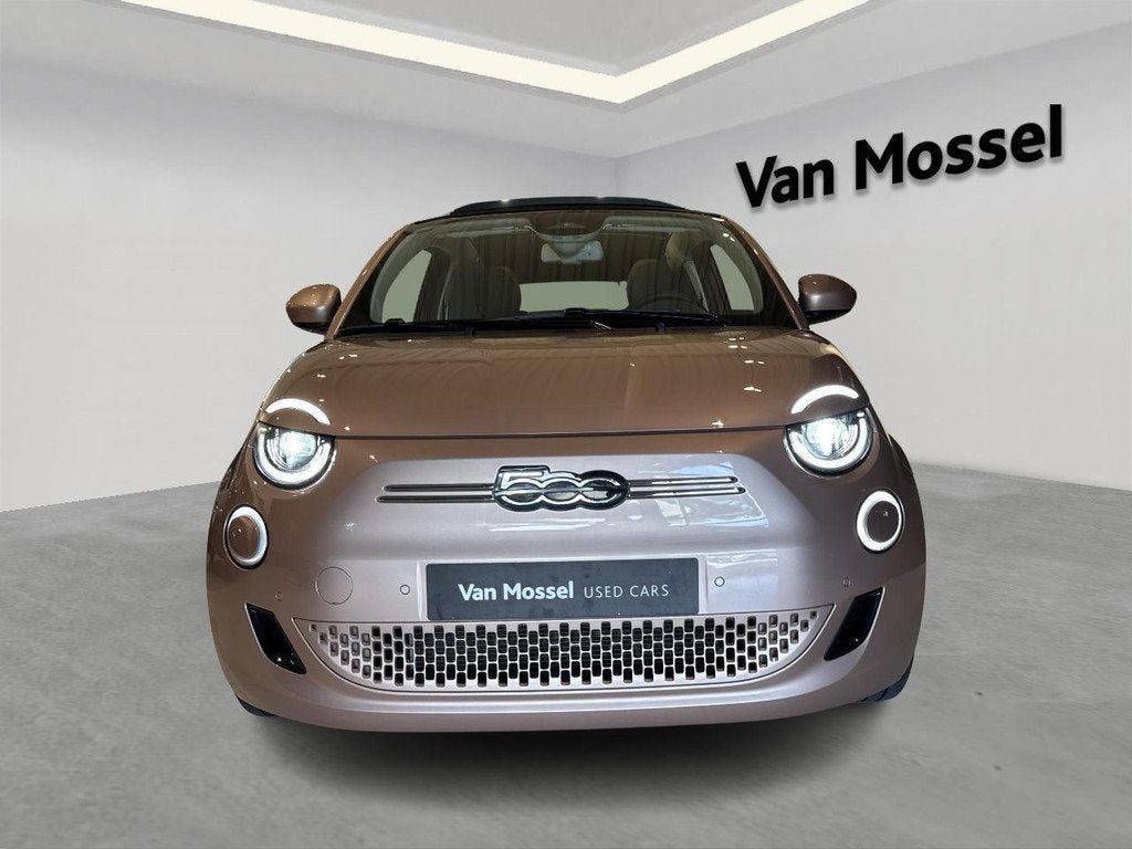 Fiat 500e 500e 42 kWh Icon, 4 zetels, Cabriolet, 1405 kg, 2 deurs