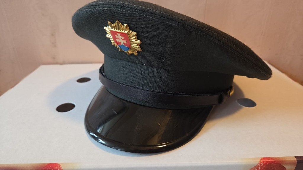 Politie kepie Slowakije ( Kepie 2 ), Ophalen, Zo goed als nieuw, Hoed, Pet, of Sjaal