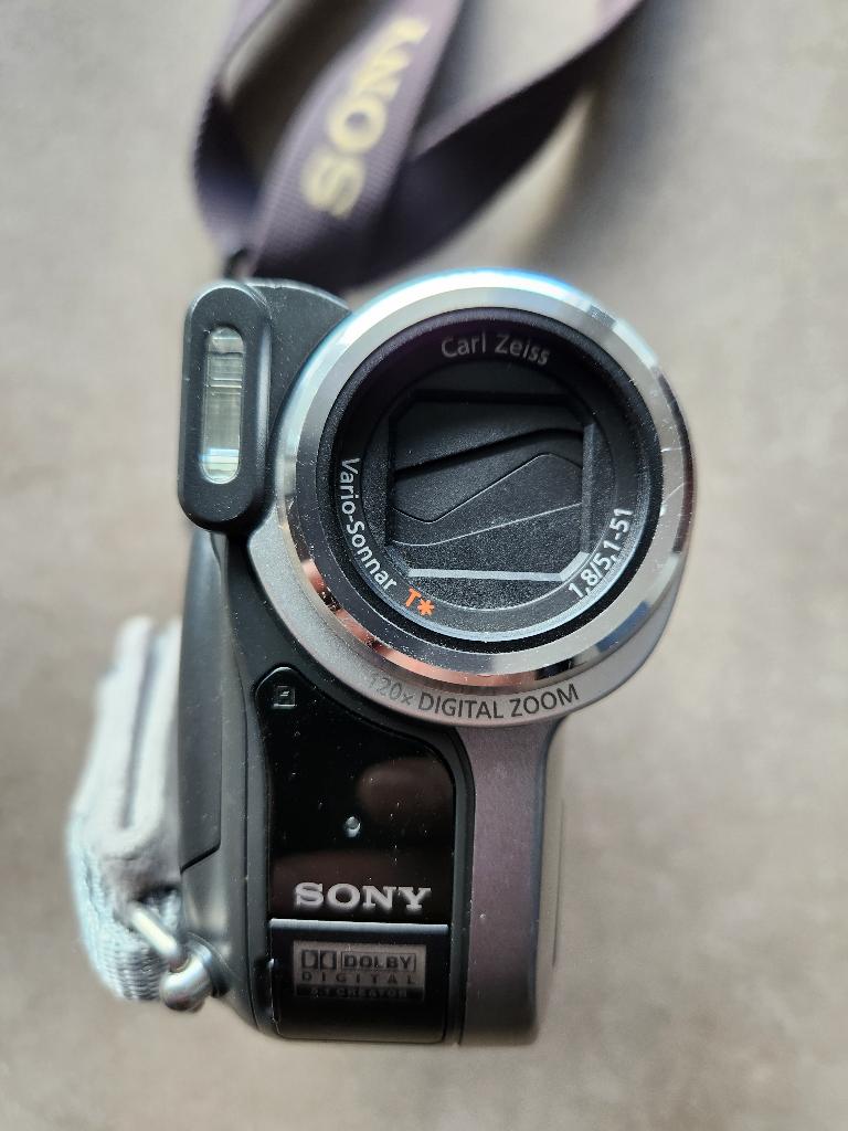 SONY DCR-DVD 403E Camcorder met sorround geluidopname, TV, Hi-fi & Vidéo, Caméscopes numériques, Enlèvement, DVD, Sony