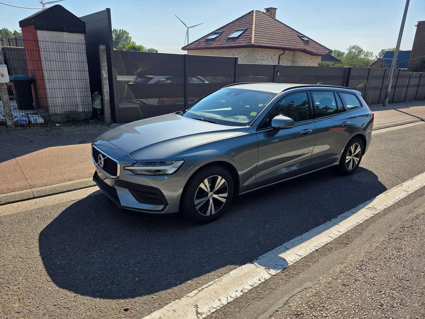 Volvo V60 V60 2.0 D3 Momentum Core Geartronic AUT IN ZEER GO, Autos, Argent ou Gris, Achat, Entreprise, Noir