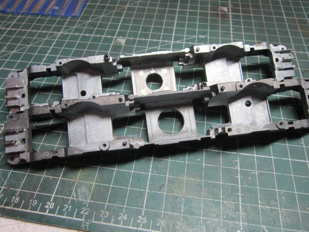 Roco 2 chassis bolle neus/geen onderdelen, Enlèvement ou Envoi, Utilisé, Autres types, Roco