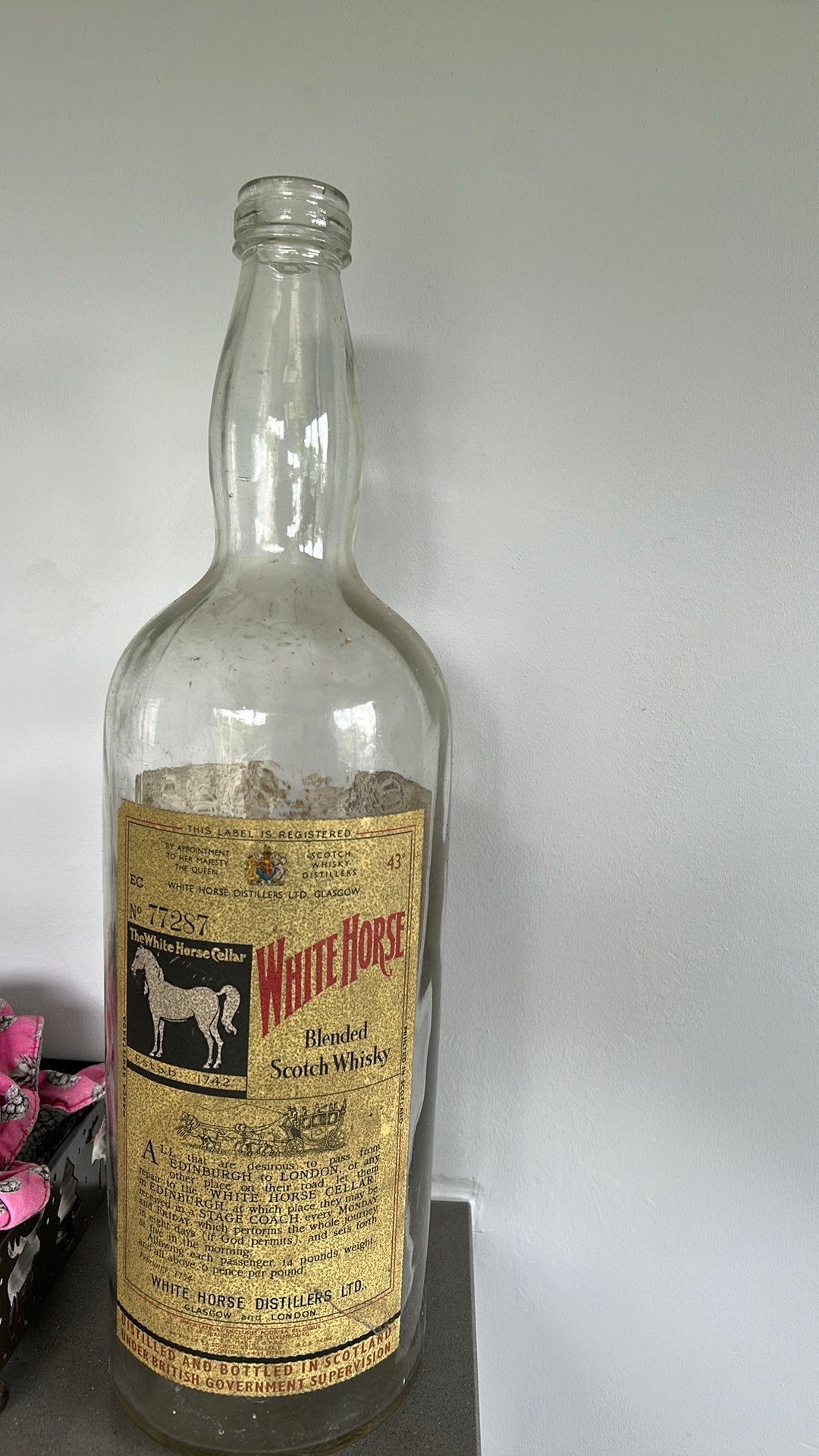 Bouteille Whisky White Horse numero 77287 - annee 1950, Collections, Enlèvement, Comme neuf