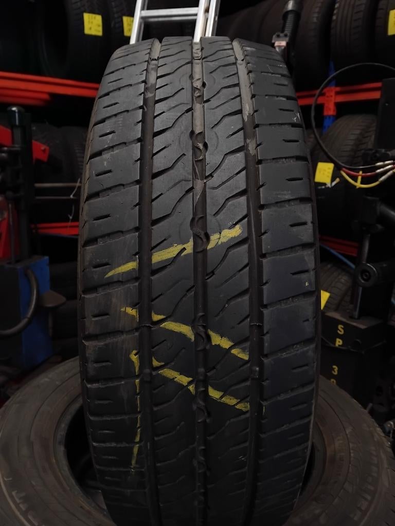 2056516C 205/65/16c 205/65r16c été, Enlèvement
