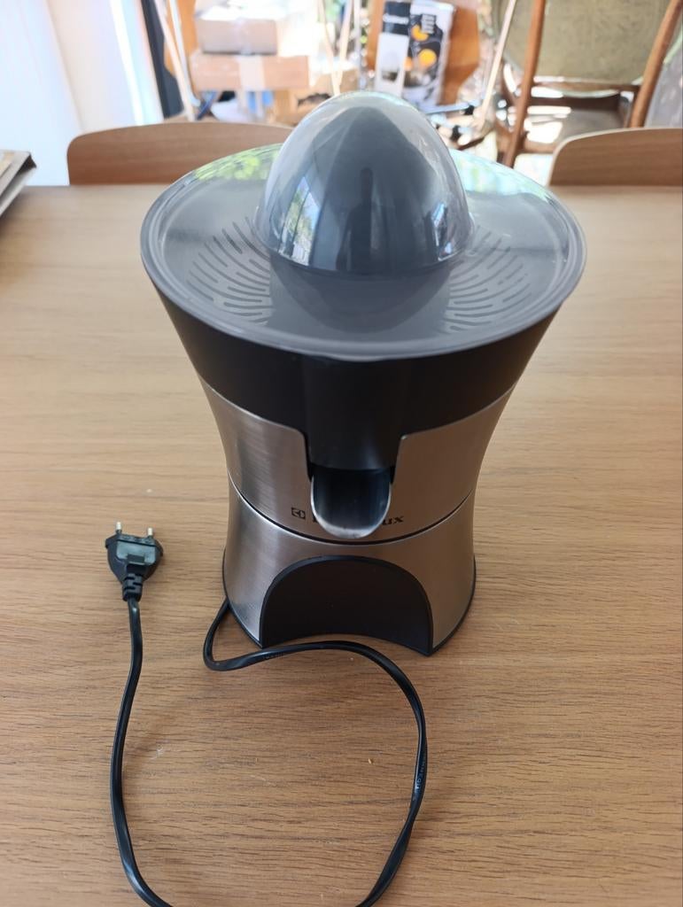 Presse-agrumes Electrolux inox – Bon état