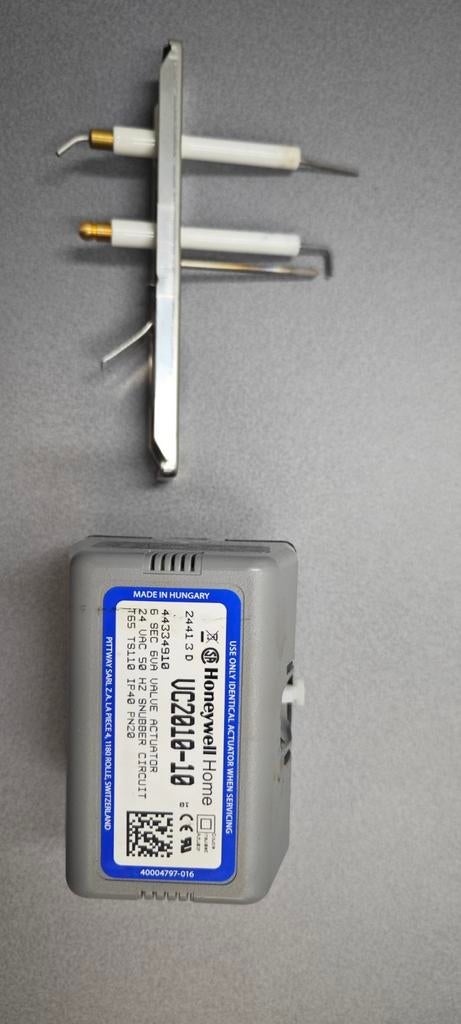 Honeywell  vc2010 Driewegmotor  + elektrode ontsteking Atag, Ophalen of Verzenden