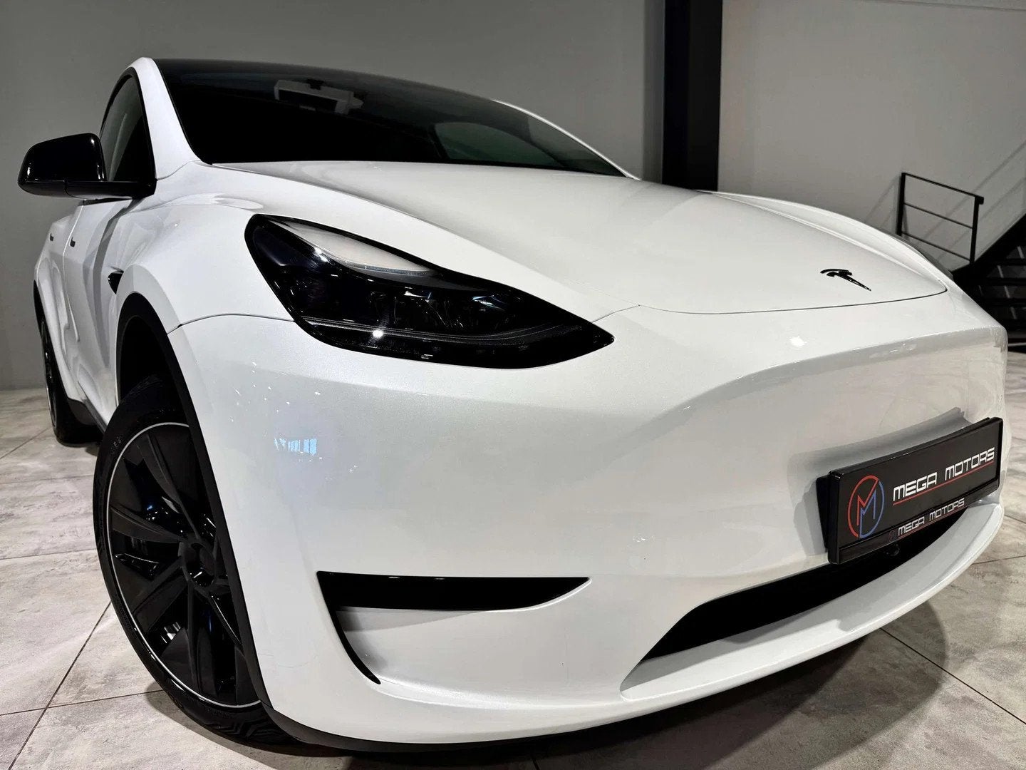Tesla Model Y DUAL MOTOR 514CV 04/2023 ! TVA-BTW iNCLUSiEF !, Auto's, Wit, Leder, 5 zetels, 5 deurs