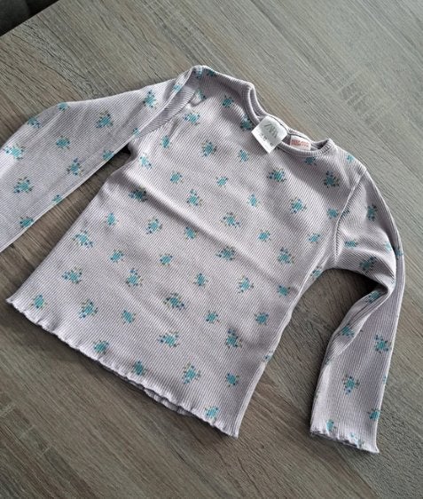 Zara lila longsleeve met bloemetjes 92 (18-24m), Enfants & Bébés, Vêtements enfant | Taille 92, Enlèvement ou Envoi, Chemise ou À manches longues