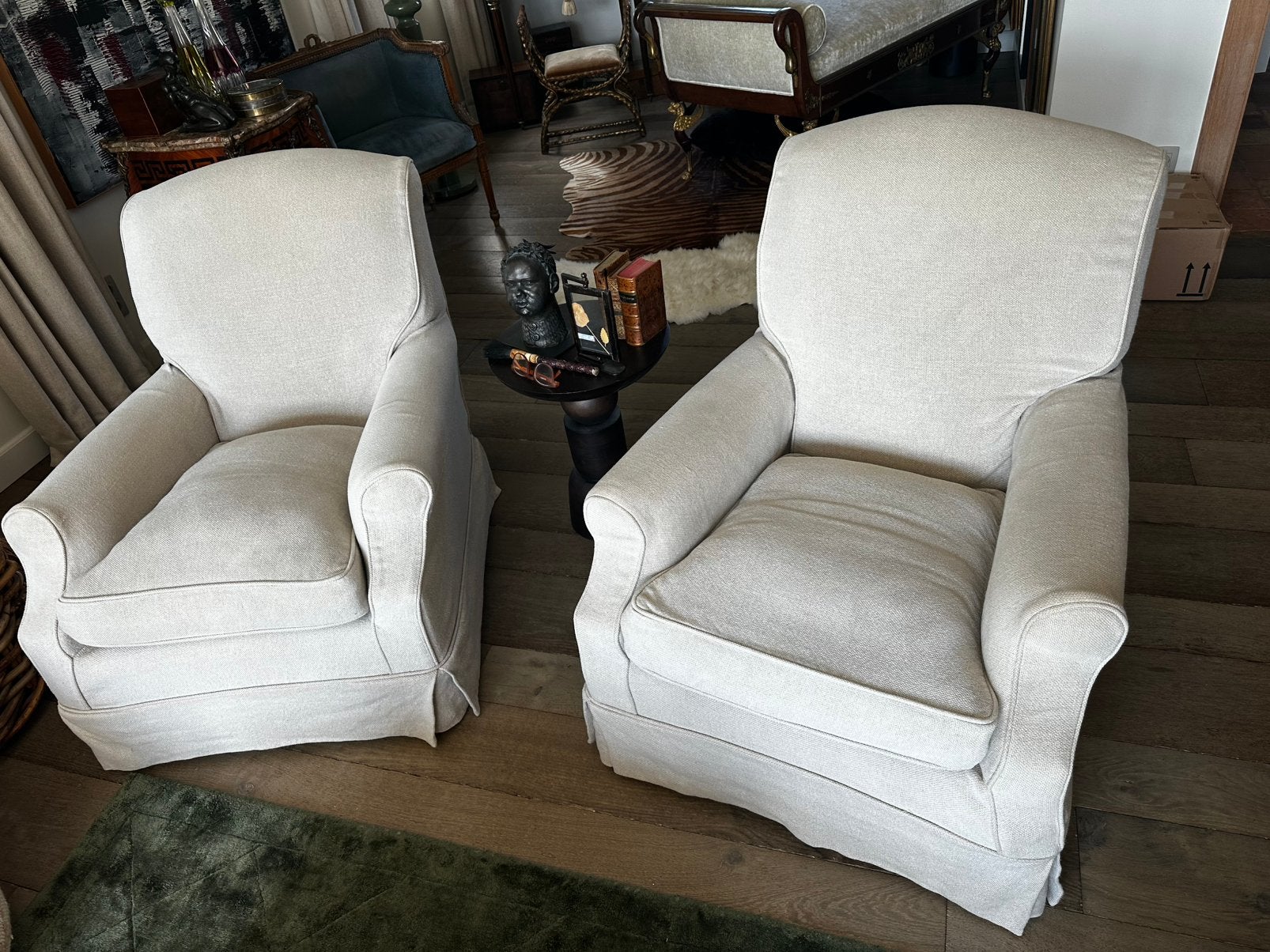 Deux fauteuils contemporains, confortables, 75 à 100 cm, 125 cm ou plus, Enlèvement, Utilisé
